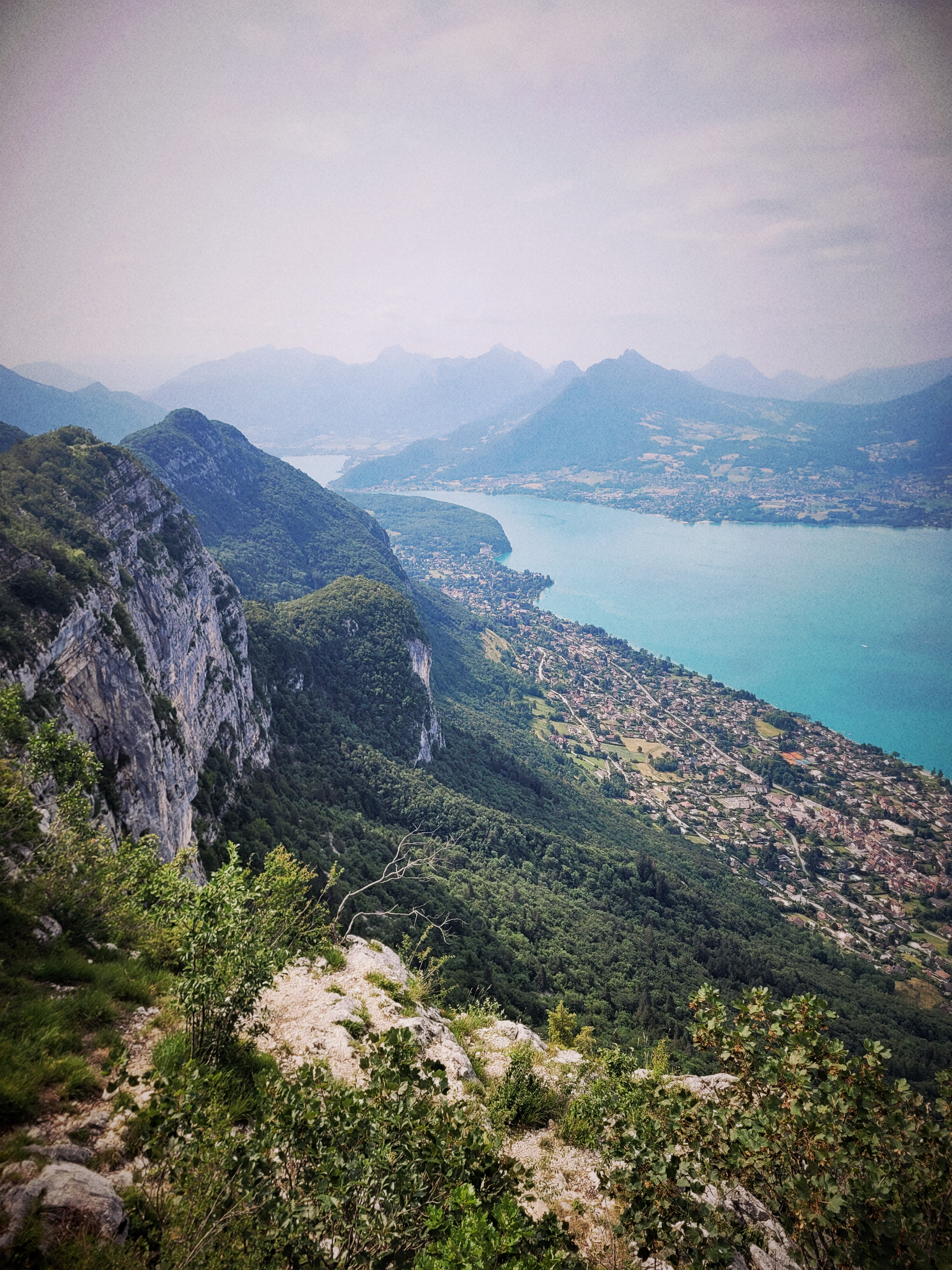 Stage trail Trail in france autour du lac d'annecy Vue du lac d'Annecy en trail